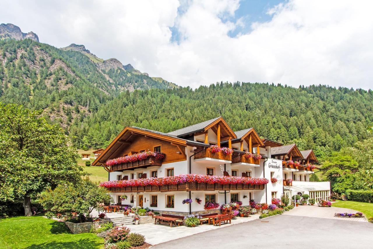 Hotel Graushof Val di Vizze Exterior foto